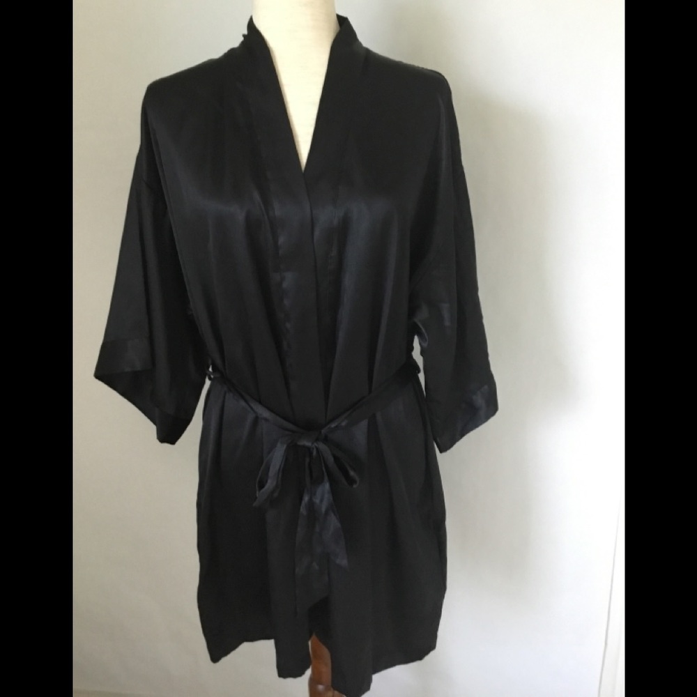 Black Victoria’s Secret Rob with Signature Trim S/M NWOT